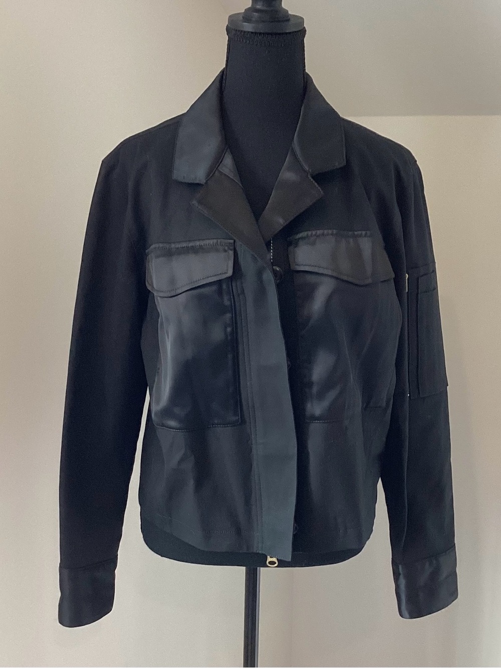 Women’s Cabi Black Satin Trim Utility‎ Jacket Cropped Zip Pocket Medium